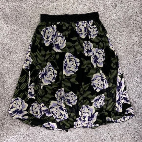 RARE Lularoe Lola Floral Flowing Chiffon Skirt size M - Picture 2 of 6